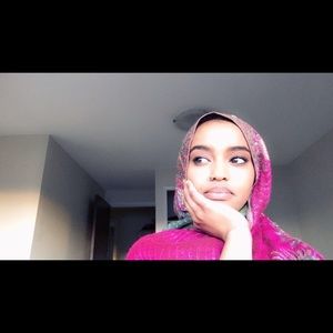 Meet your Posher, Hodan